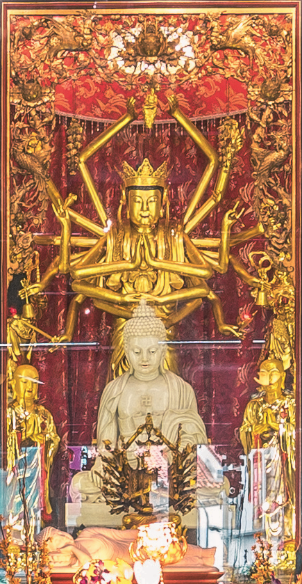 Main deity at Leong San See Temple